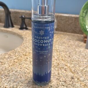 Brand new!! Bath and Body Works Frosted Coconut Snowball body spray